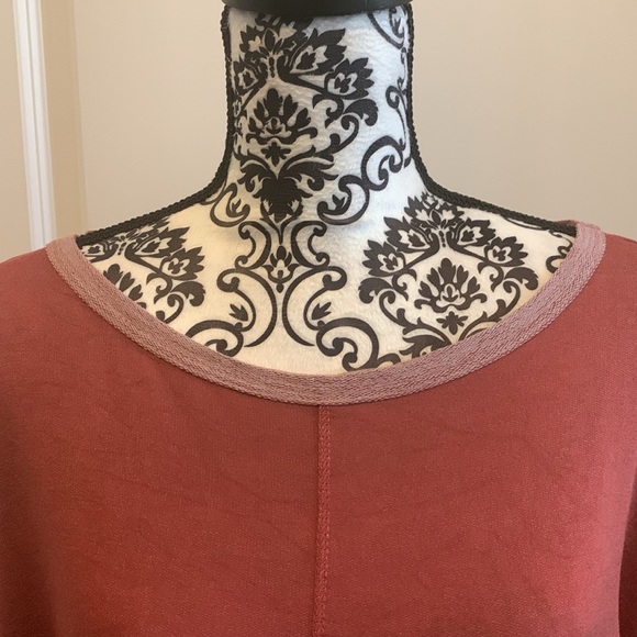 NWOT. Woman’s two tone long sleeve boatneck style top with cut out shoulders. - Picture 2 of 8